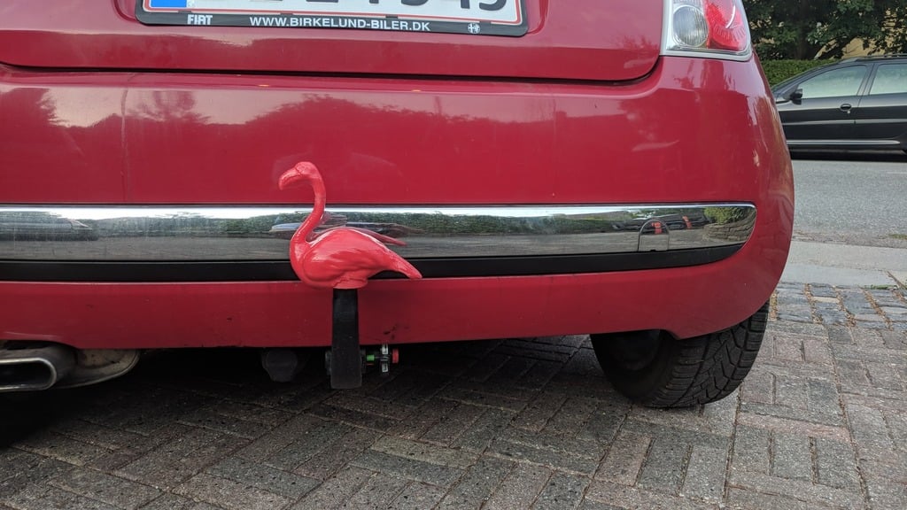 Tow ball flamingo