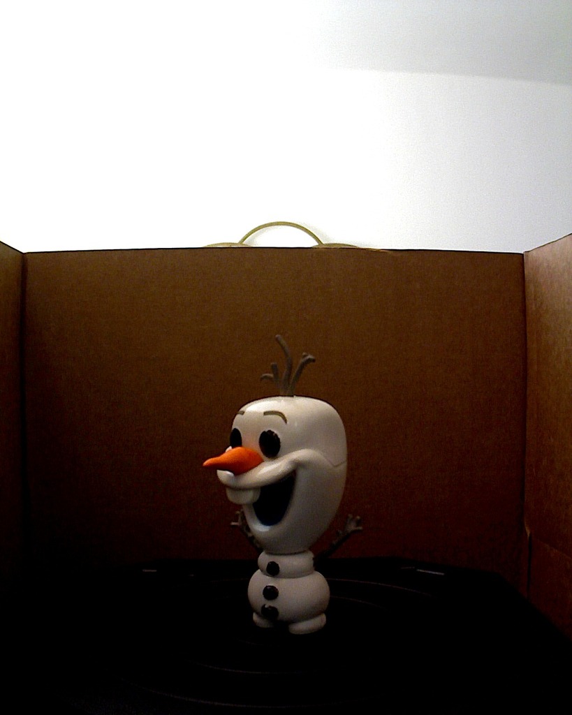 Olaf is scary without arms