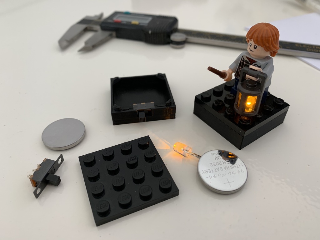 LEGO 4x4 Battery Base with Switch (LED)