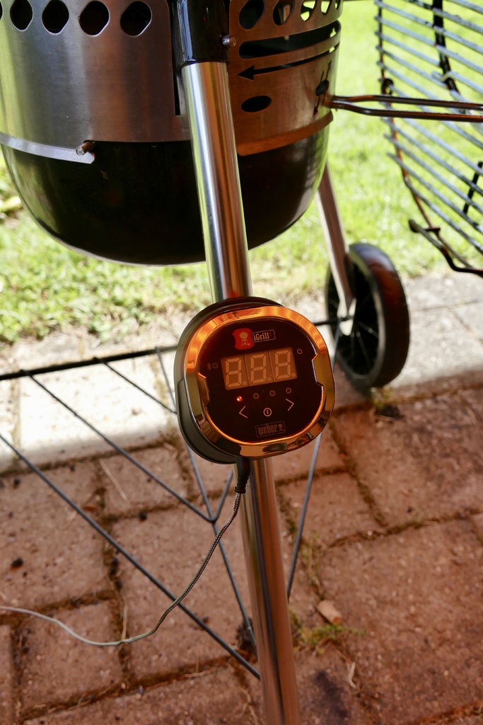 Support for Weber iGrill2 on Weber Grill