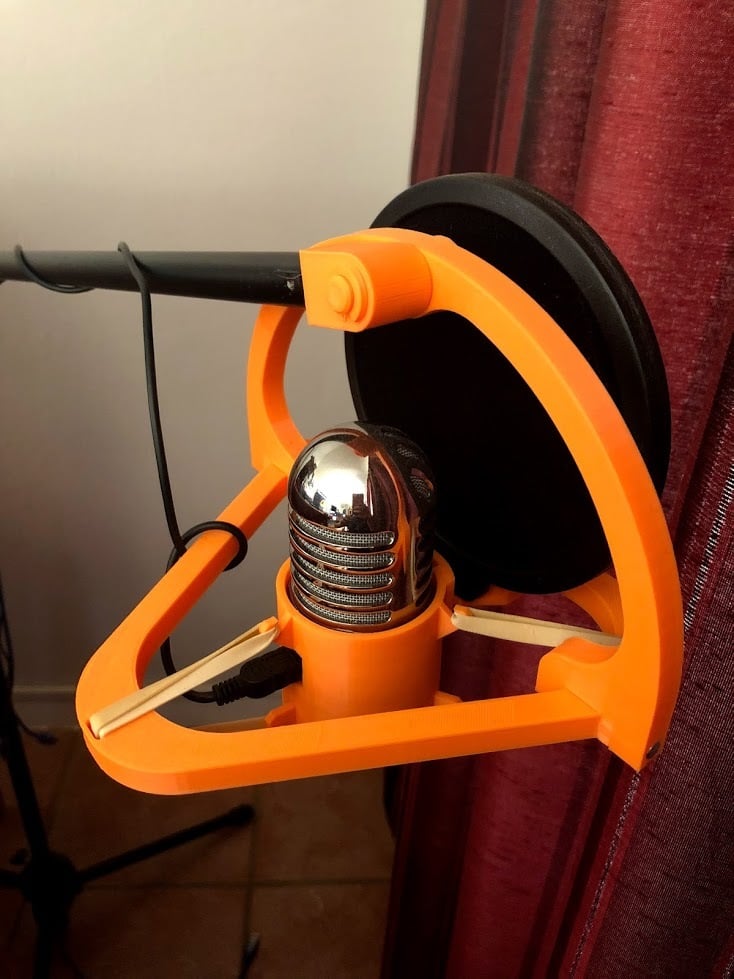 Shock mount and pop filter attachment for Samson Meteor microphone