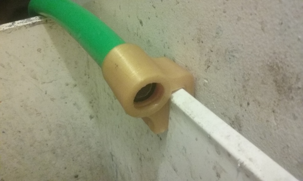 hose clip for utility sink