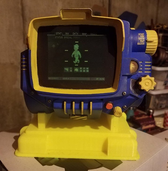 Fallout 4 Pip-Boy 3000 Display Stand