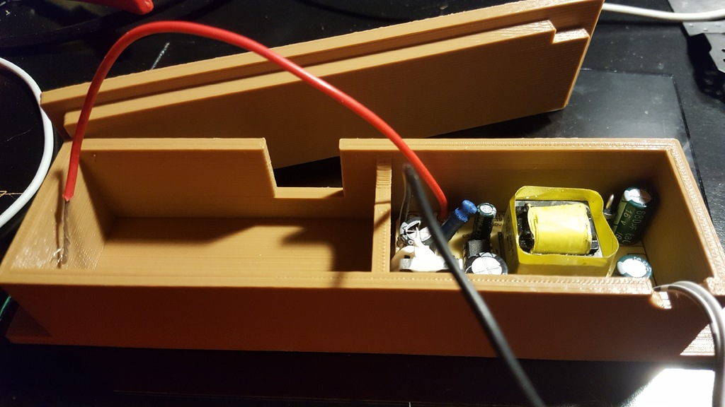 Under-the-Cabinet-LEDPowerBox