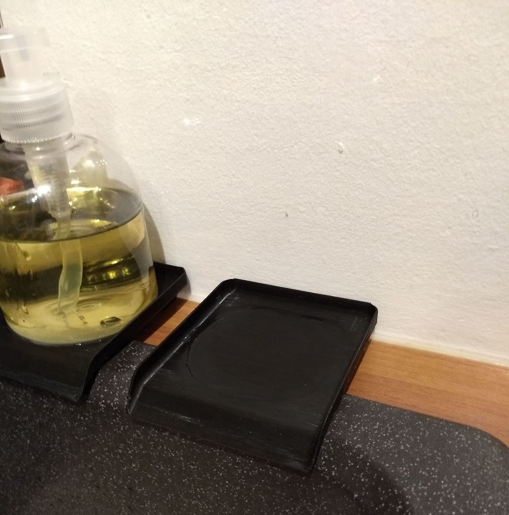 Soap dispenser tray