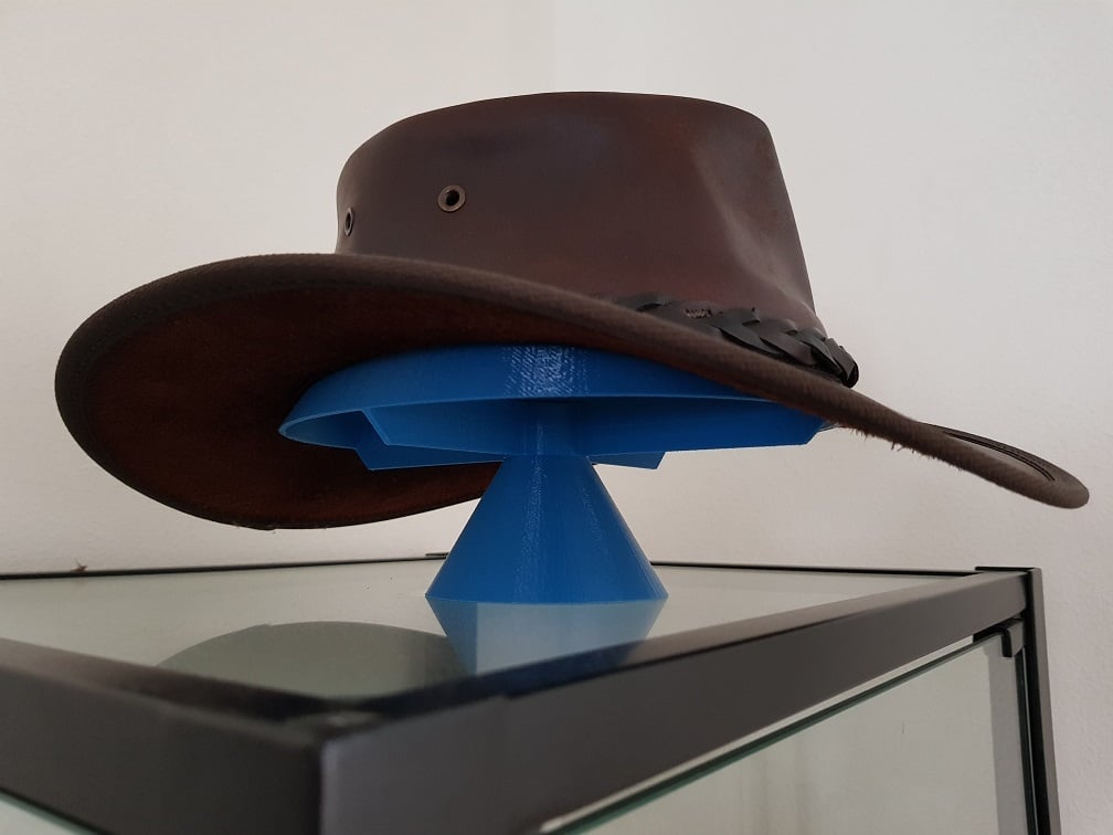 Hat stand