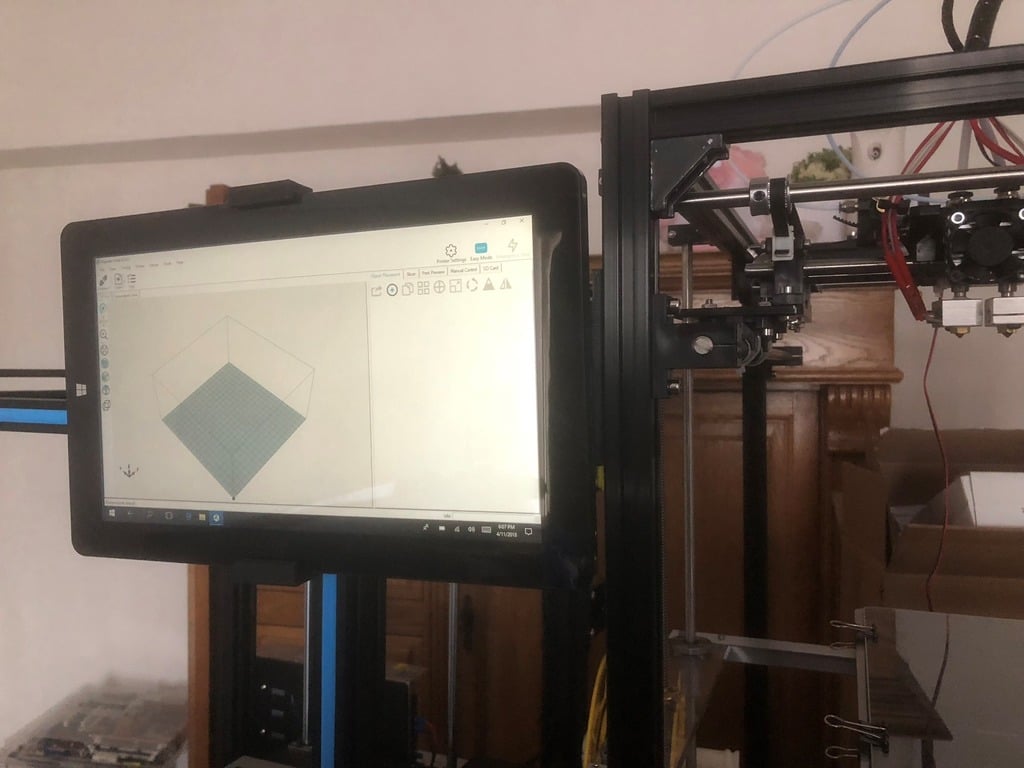 3D printer mounted Chuwi Vi10 Tablet holder