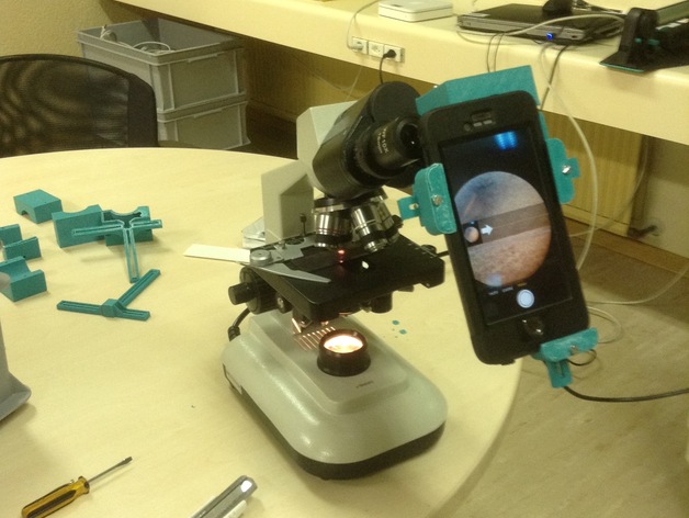 Adaptateur smartphone pour microscope