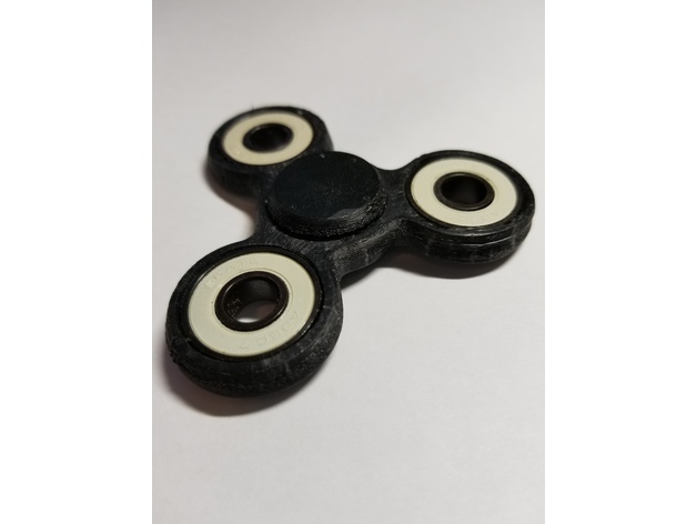 Fidget Spinner with caps