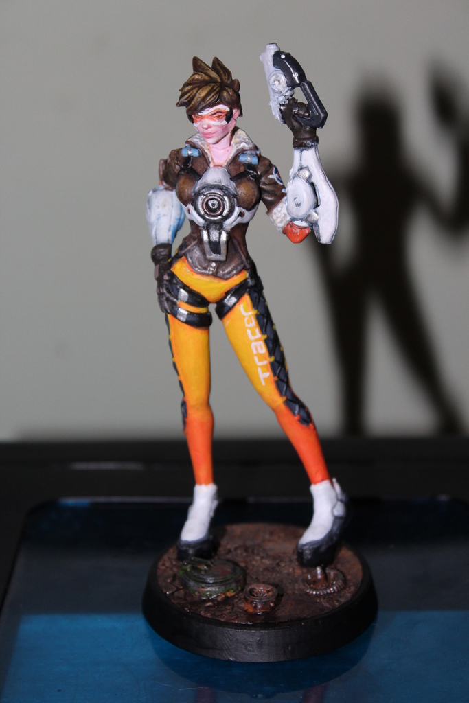 Custom large sci fi base for mini or maxi figures