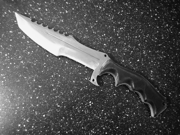 Huntsman knife with large blade