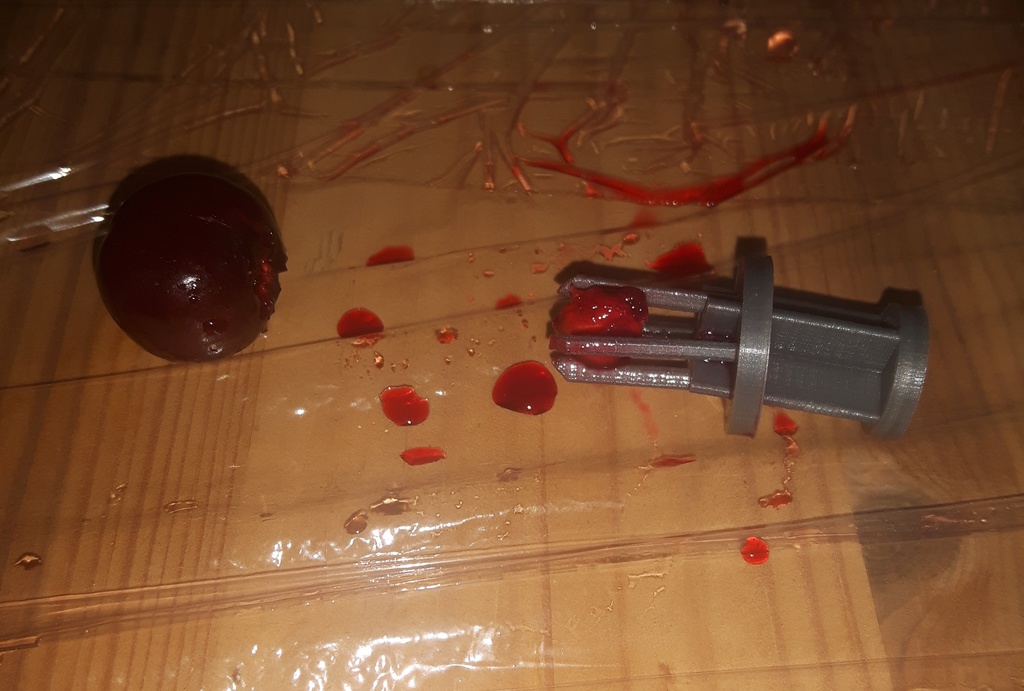 Cherry seed removal tool / Kirschentsteiner