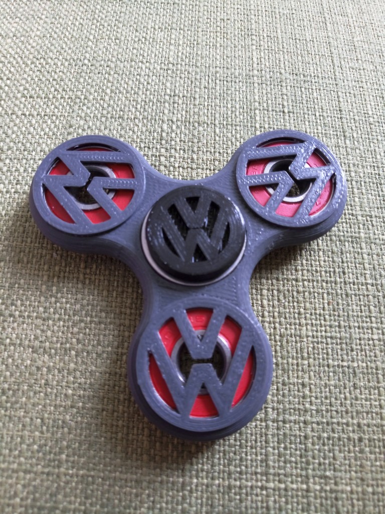 vw spinner cap mixed with the last spinner cap
