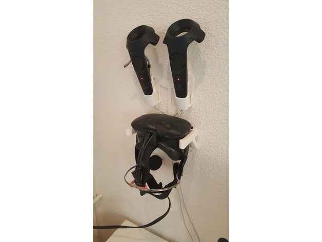 HTC Vive Mount HMD + Controllers + charging