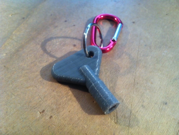 Drum key (with a hole)