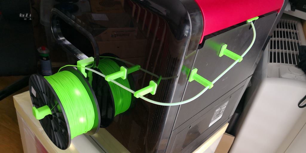 Da Vinci 1.0 Pro Side filament holder system