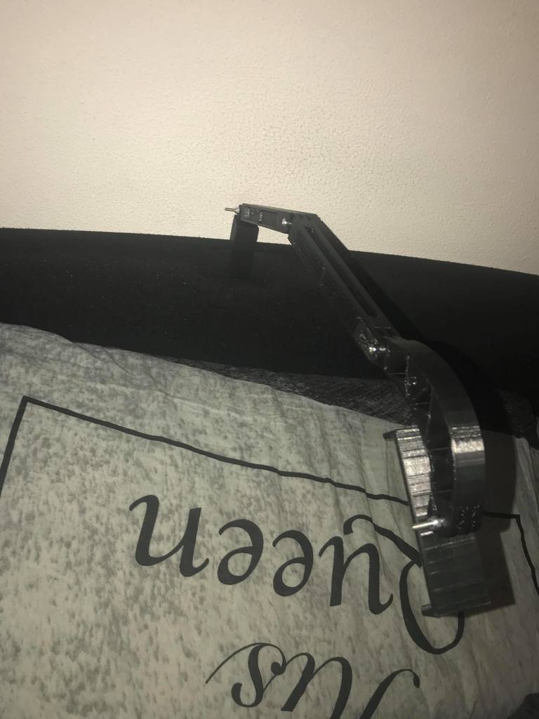 bed mount/stand for iphone 6/7 plus