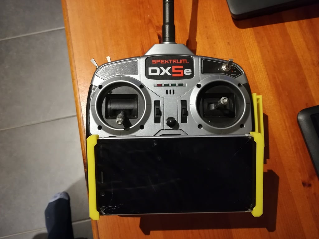 DX5e Phone Holder