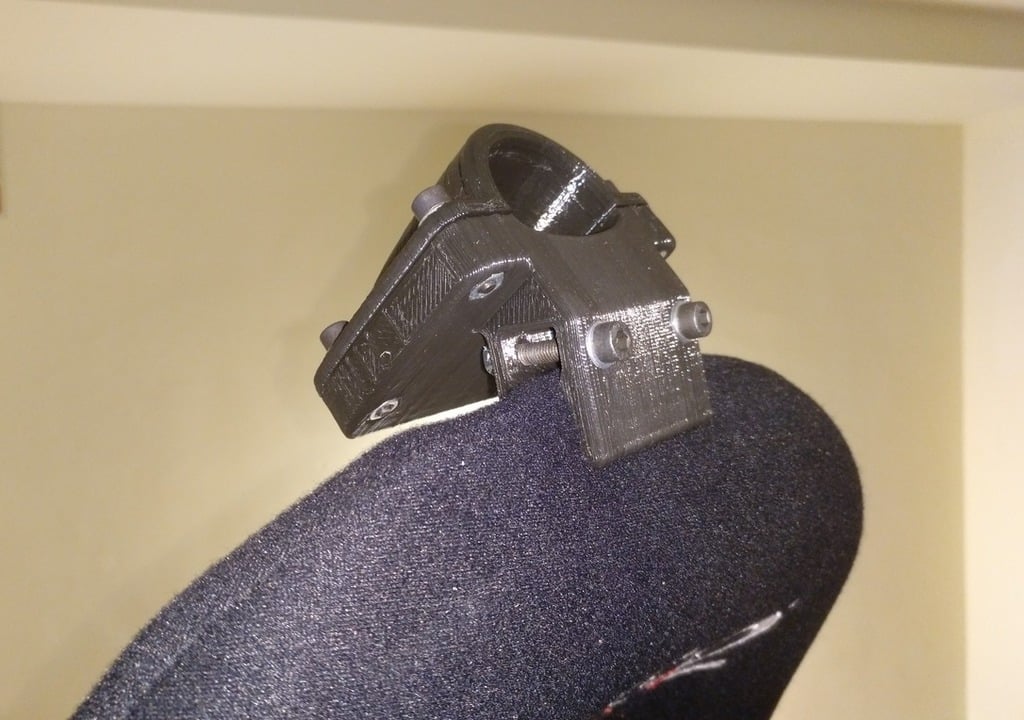 HTC Vive controller mount for bucket seat