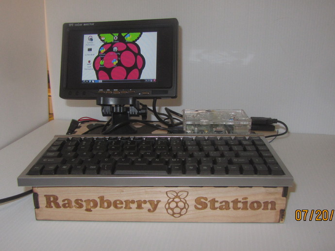 Raspberry Pi Workstation/dock. Laser cut.