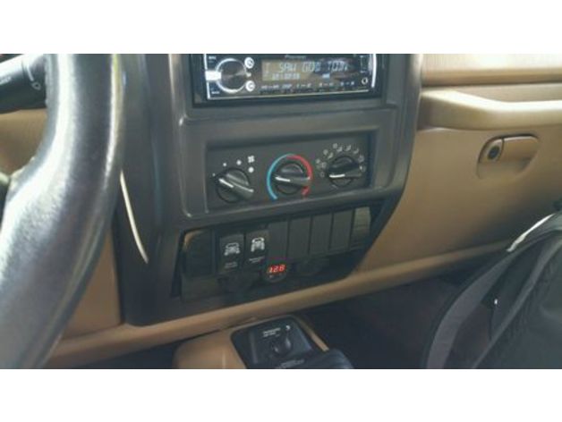 Jeep TJ Switch Panel by ccorriher54321 - Thingiverse