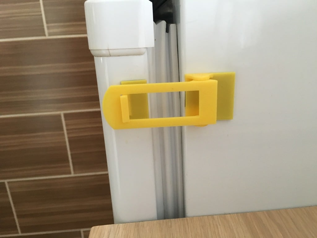 Simple fridge lock