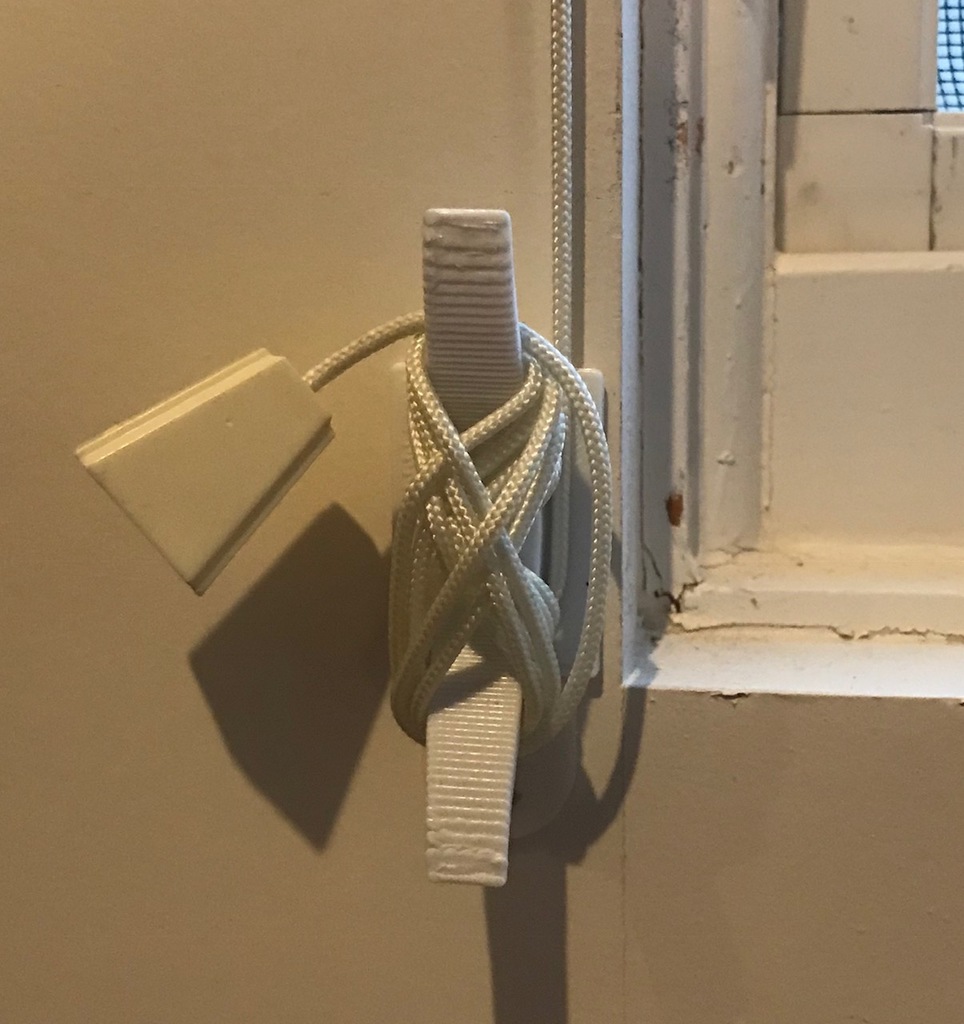Window Blind Cord Cleat for Command Strip