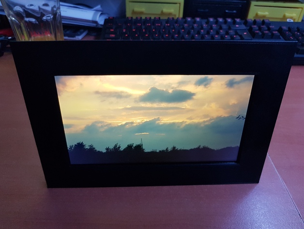 Kindle Fire 5th gen picture frame reuse