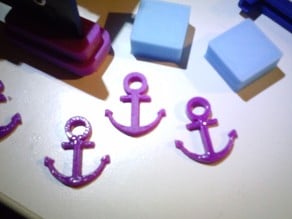 Anchor keychain / necklace