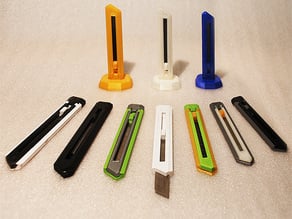 Cutter / knife with segmented blade 3D model