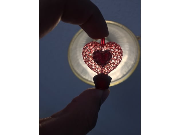 Voronoi Heart Pendant With Cupcake Base