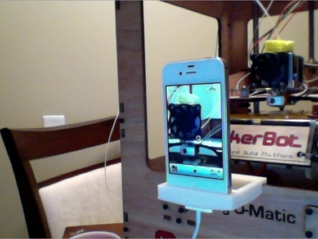iPhone 4 MakerBot mount