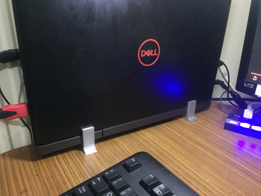 Dell Inspiron 15 7577 STAND