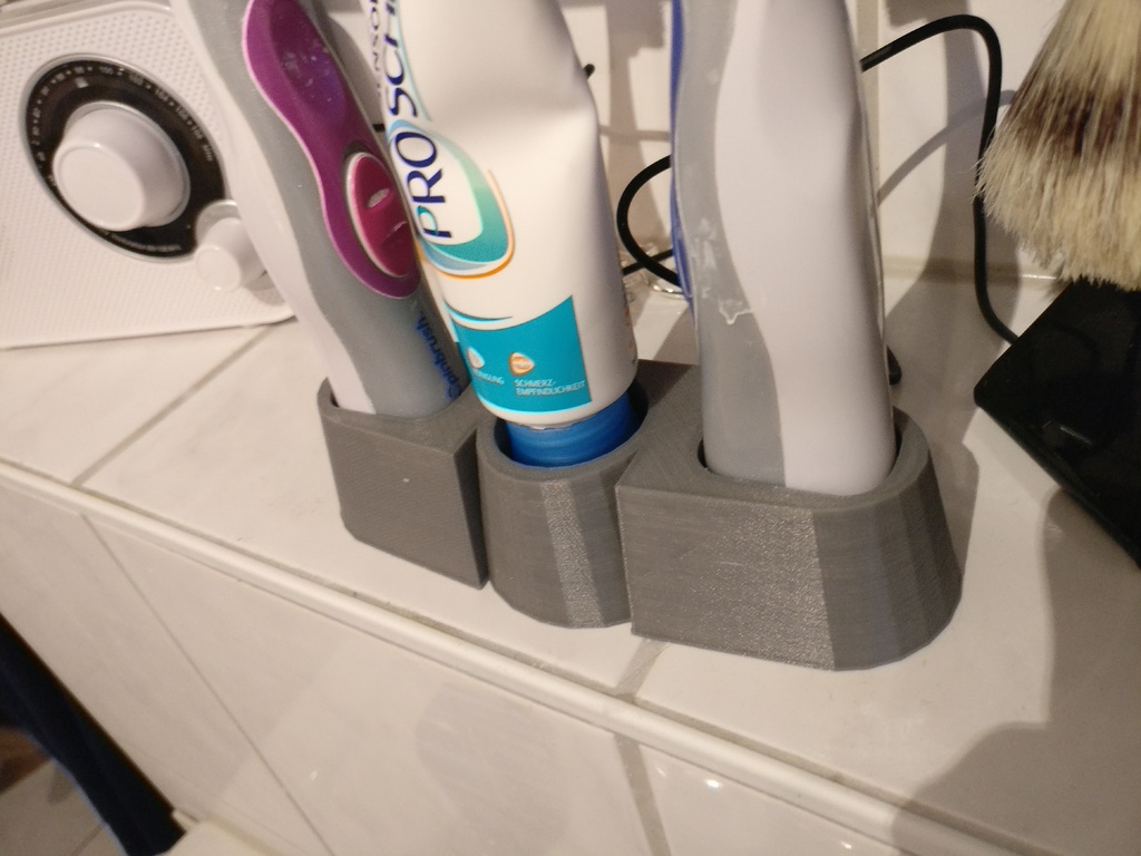 Spinbrush x 2 holder with Sensodyne toothpaste holder 
