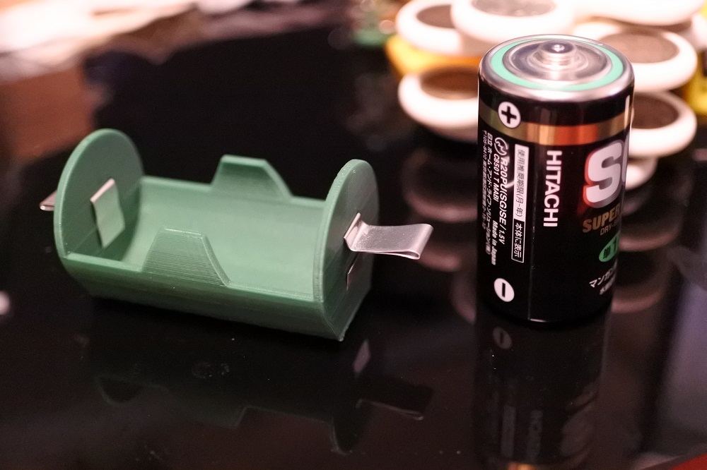 D size battery holder
