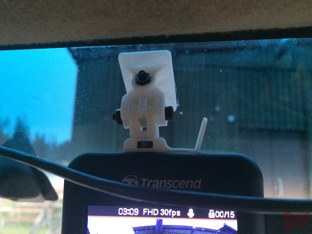 Transcend DrivePro200 windshield mount