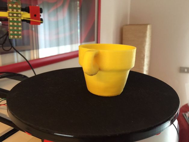 Coffee cup obteined using Ciclop 3D scanner and printed using XYZ Da Vinci 1.0