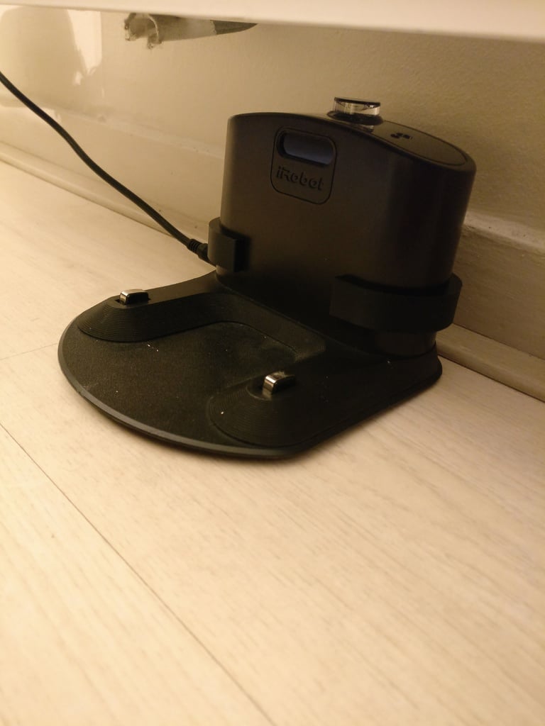 Roomba base station mount