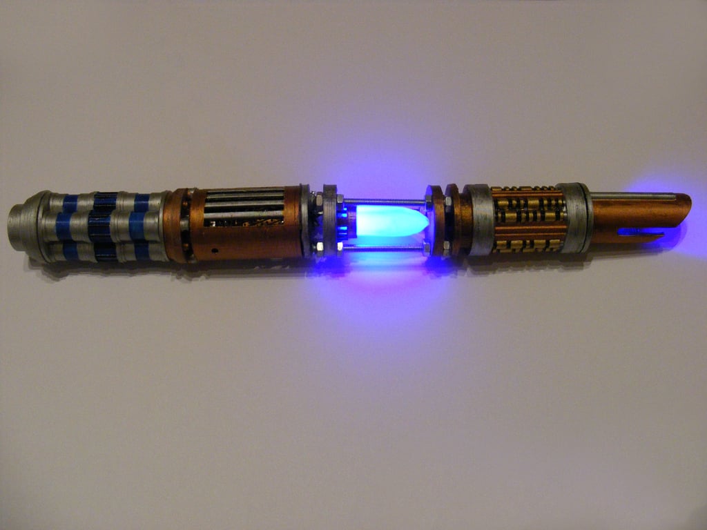 Lightsaber with internal LED's --- INSTRUCTIONS IN DESC.
