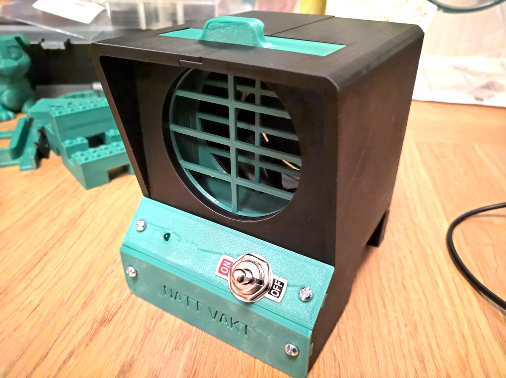 Minimalist 3D Printed Fume Extractor (Usb micro B and larger electronics enclosure)