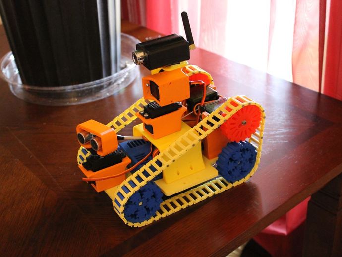 Traxbot  -  an EZ-robot build