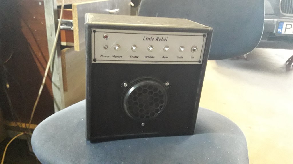 Little rebel mini guitar amplifier front 