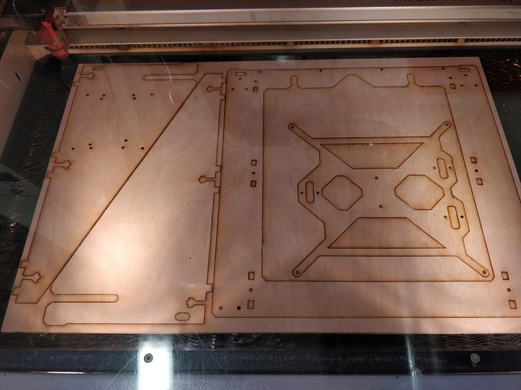 Prusa i3 Laser Cut Frame and Braces - improved nut trap for PLY