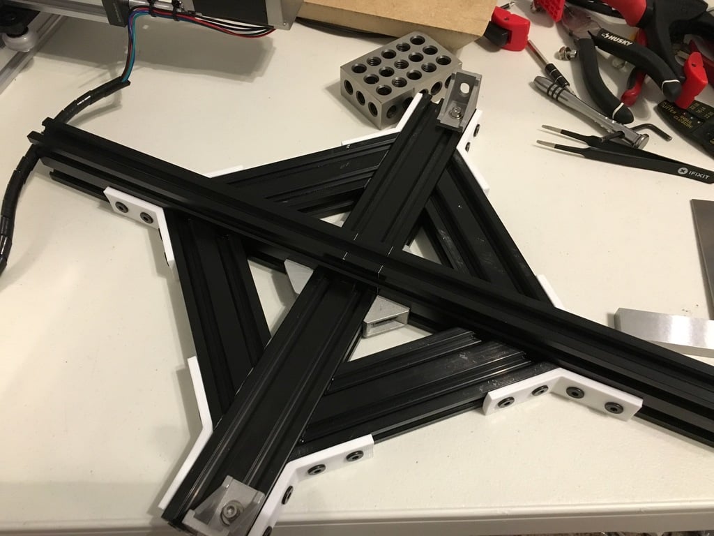 135 Degree Angle Brackets for 20mm Extrusions