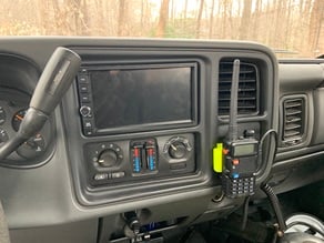 GMC UV5R dashboard mount 3D model