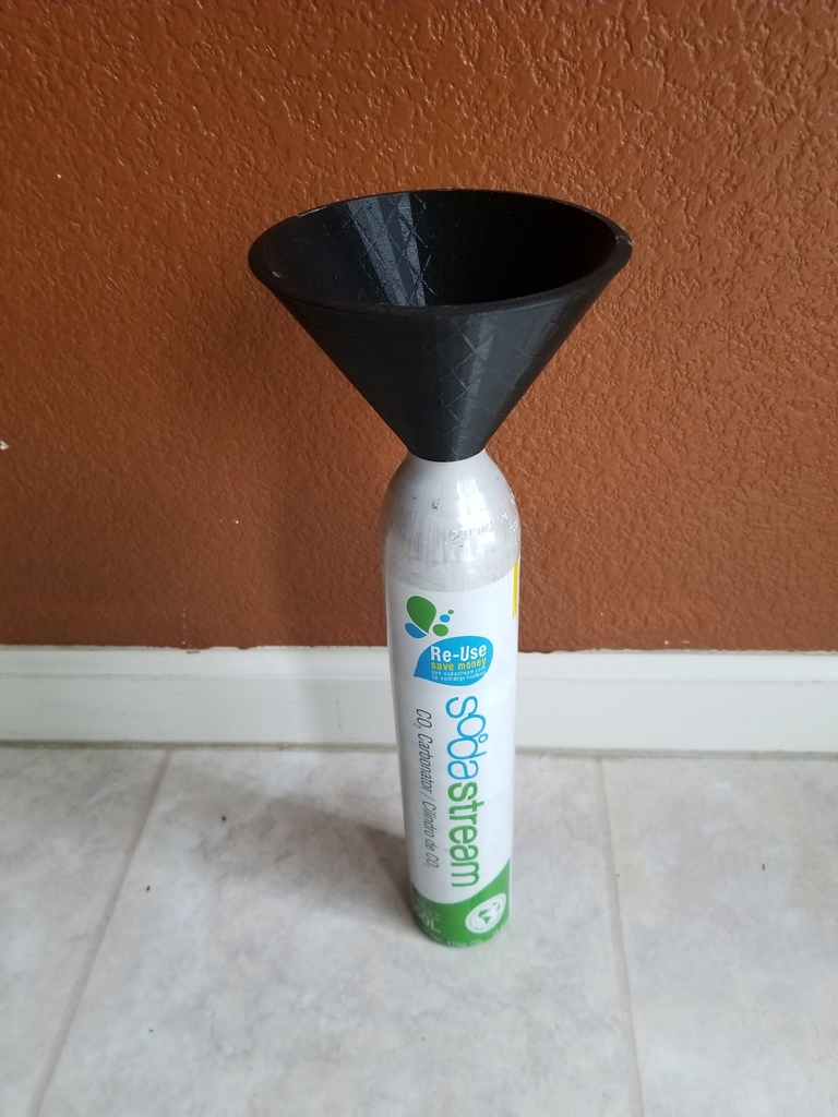 CO2 bottle refill funnel