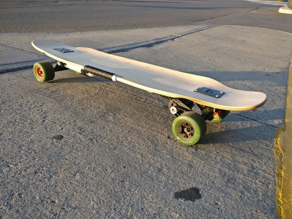 Open source electric longboard with 3d Printed parts