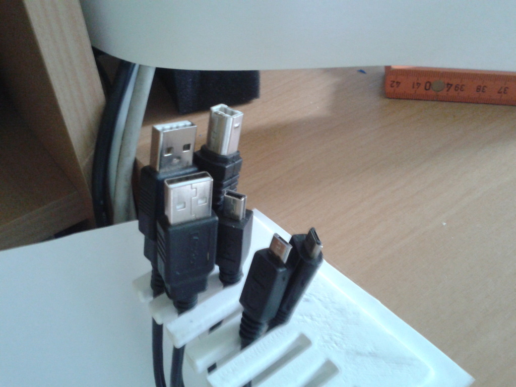 USB Cable Organiser