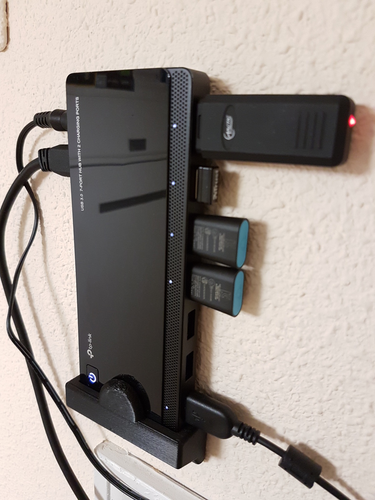Wall Mount for the "TP-Link UH720" USB HUB