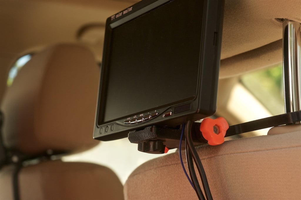 HypnoKid - 7" TFT Car Seat Head-Rest Mount